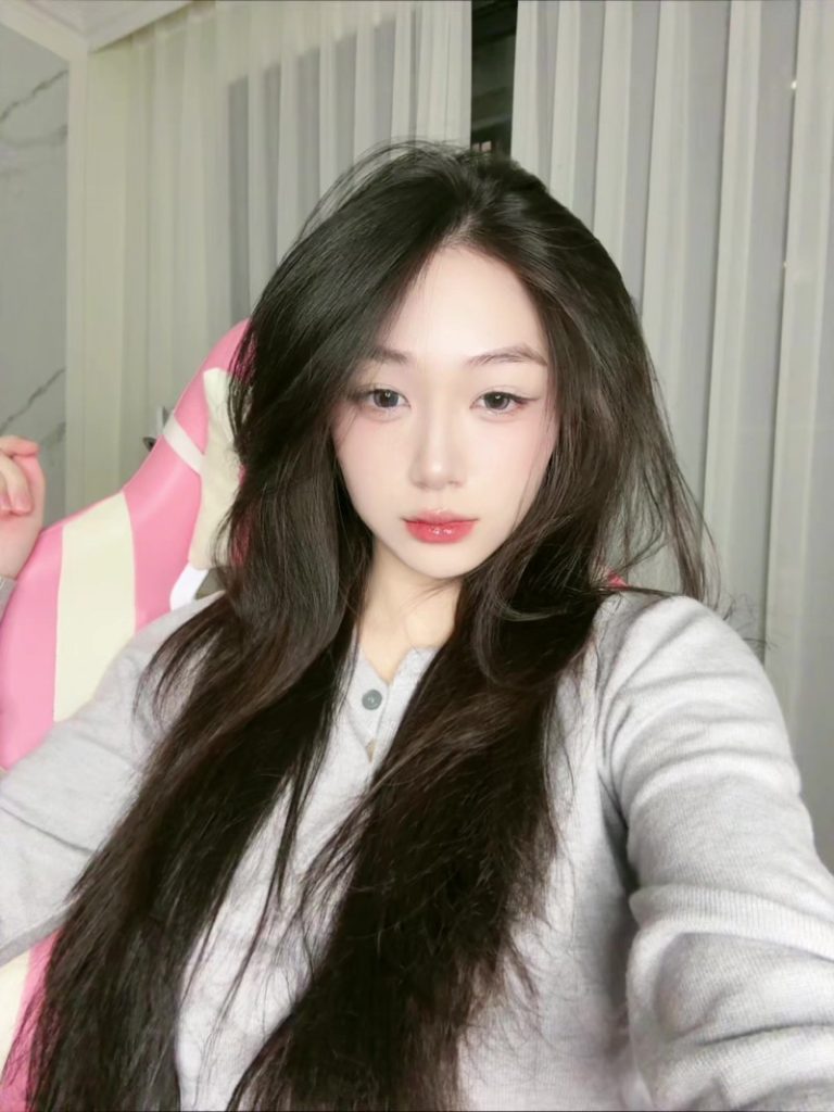 ảnh trần hà linh
